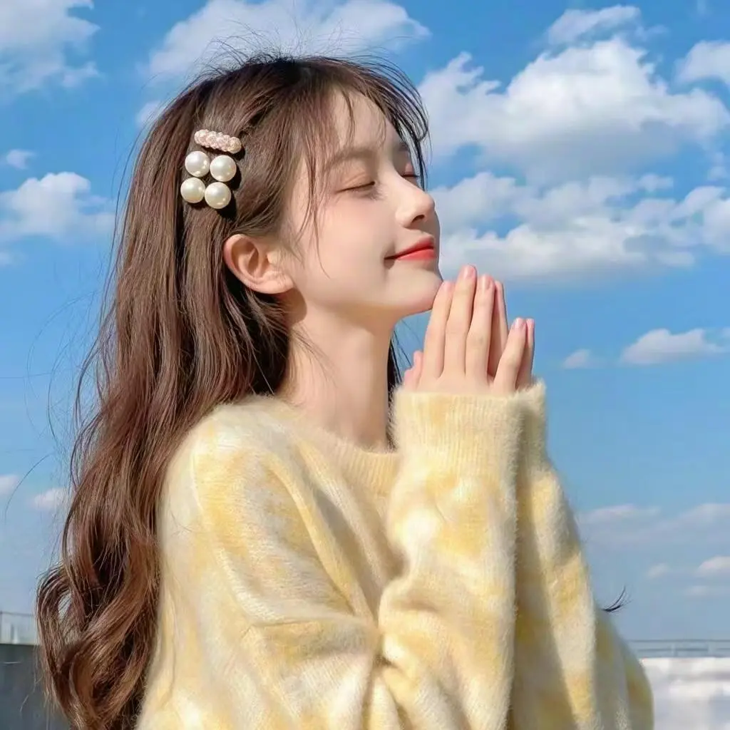 大学生情侣主编张晓雯个人照片